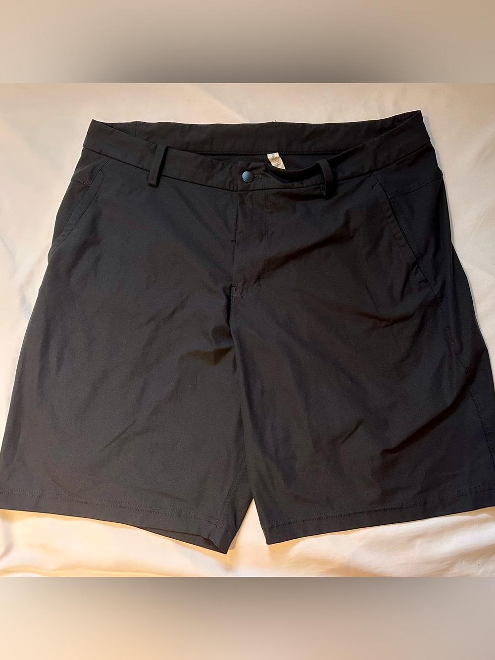 Lululemon Commission Classic Fit Shorts Men’s 40 Black 9" Inseam Warpstreme